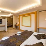 Готель Grand Pasha & Casino Нікосія