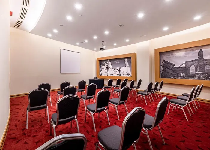 Grand Pasha & Casino 酒店